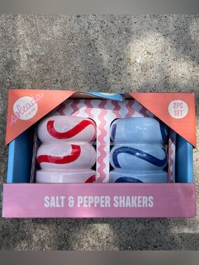 Soleada by Que Rico ceramic salt and pepper shaker set - brand new!  Luxury!
